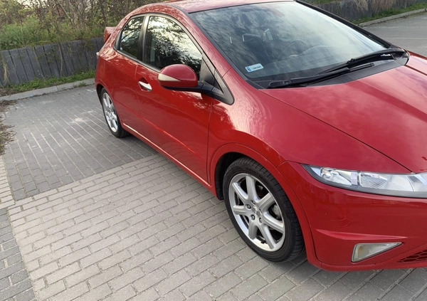 Honda Civic cena 26000 przebieg: 205000, rok produkcji 2008 z Chełmża małe 106